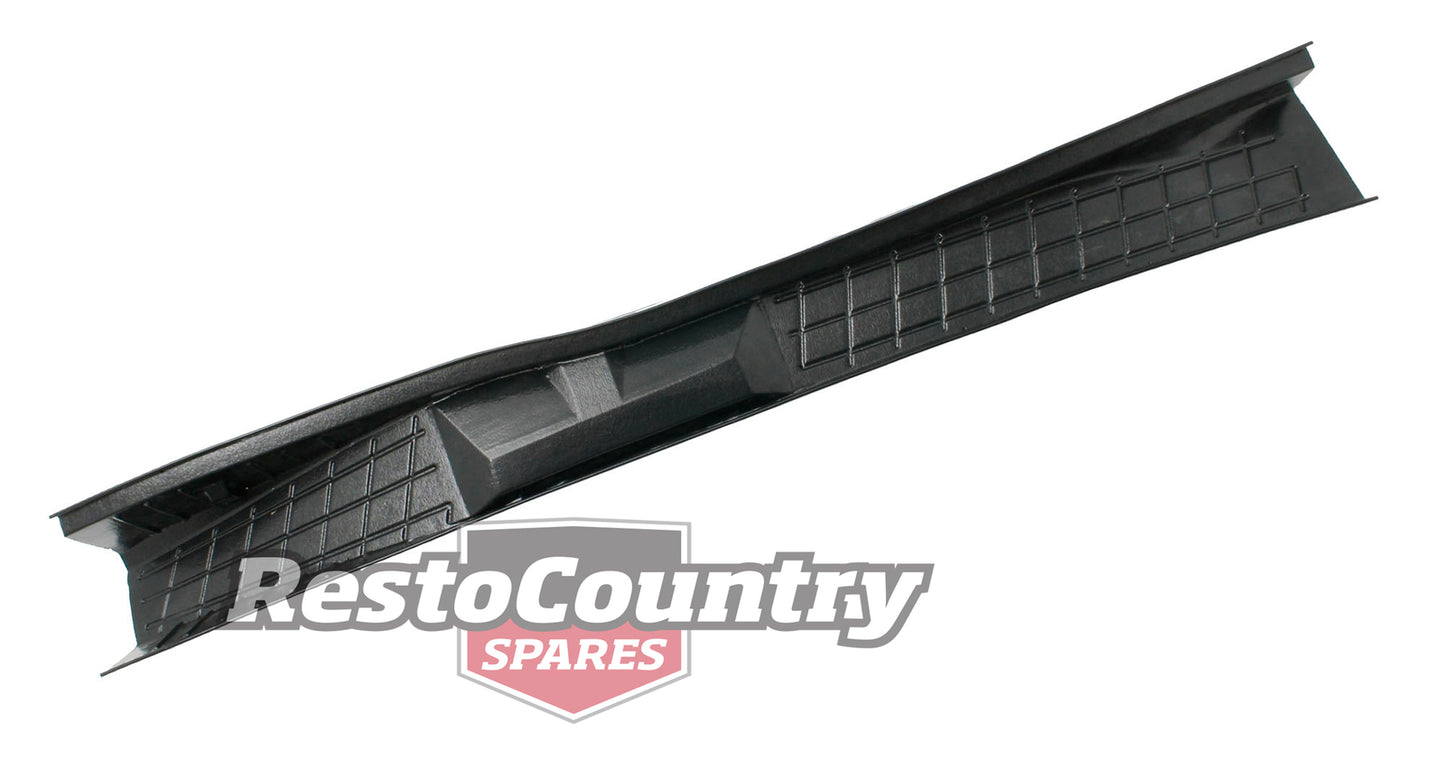 Plenum Chamber Cover VB VC VH Commodore International A/C - 90046713