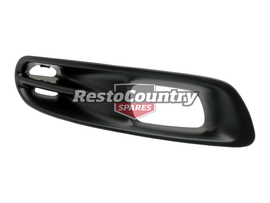 Bezel Front Bumper Fog Light VR VS SS & Calais Right Hand - 92043932